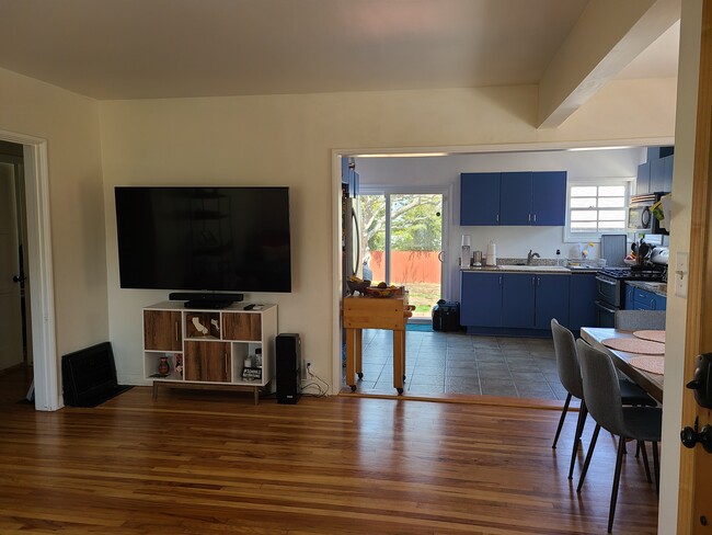 Living Room_3 - 1607 265th St