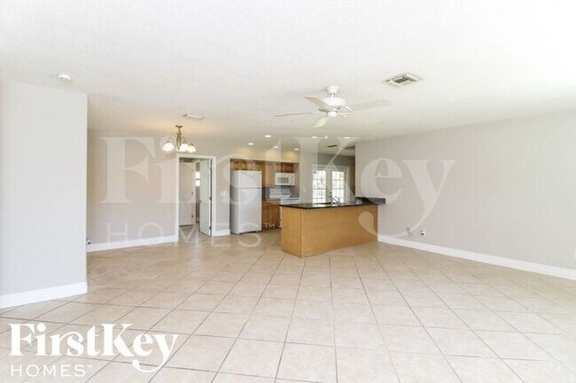 Foto del edificio - 4512 SE 14th Pl
