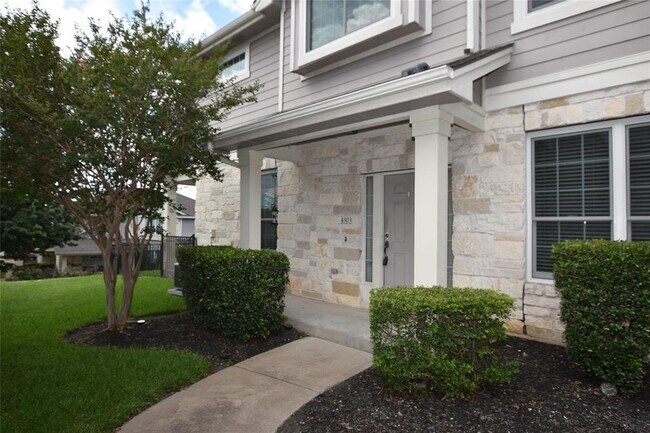 Foto del edificio - 1900 Scofield Ridge Pkwy