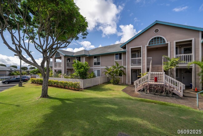Building Photo - $2,700 / 2br - 750ft2 - 2br/2ba/1pkg Townh...