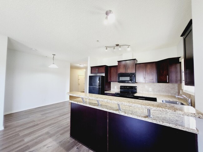 Building Photo - 263 Macewan Rd