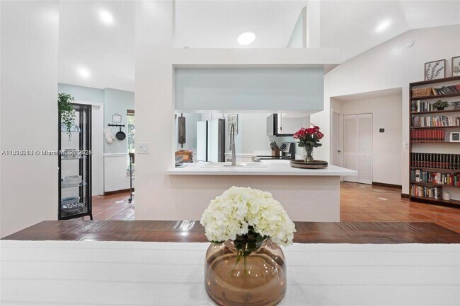Foto del edificio - 301 NW 78th Ave