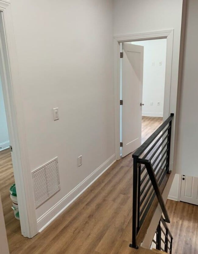 Foto del edificio - Single Family Strawberry Mansion