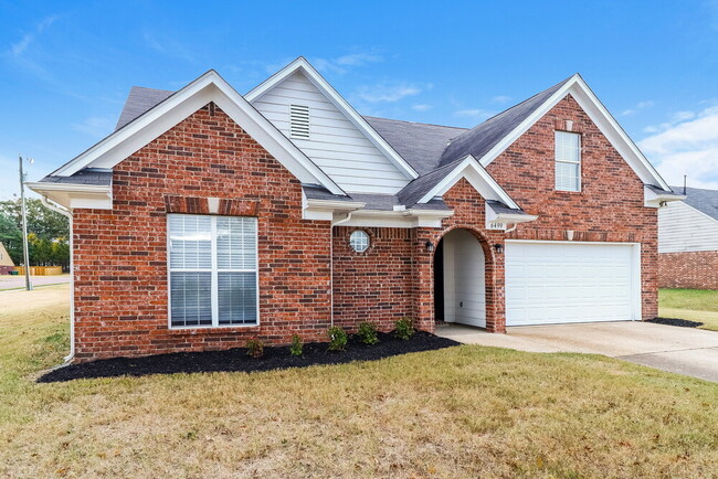 Building Photo - 6499 Sandbourne E