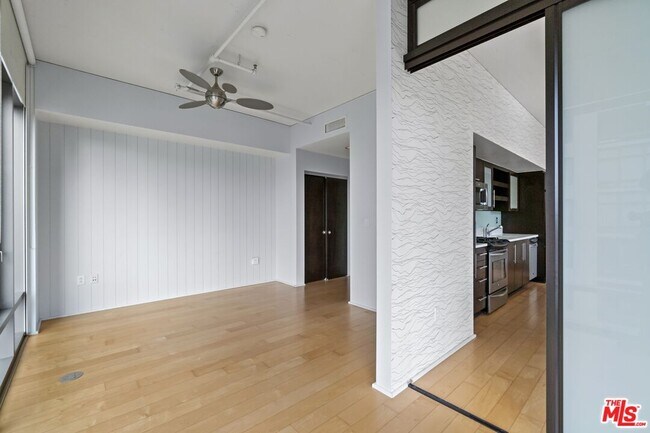 Foto del edificio - 1100 S Hope St