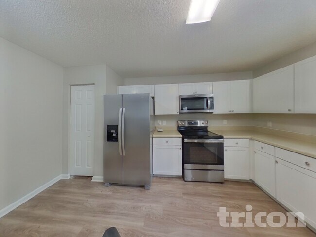 Building Photo - 241 Cape Jasmine Way