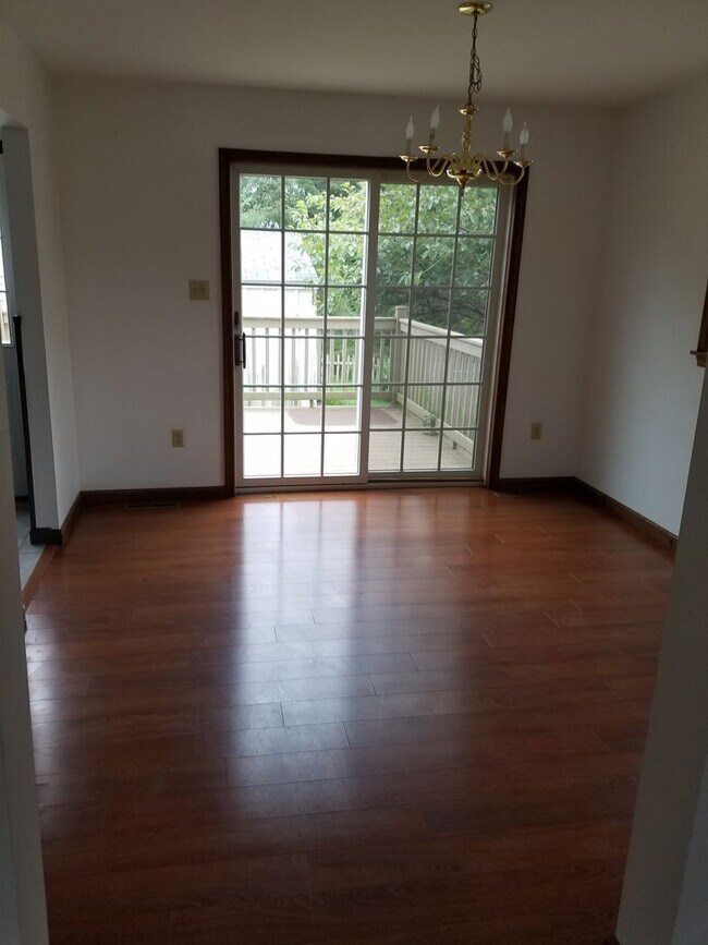 Foto del edificio - State College 3 bedroom duplex available August!