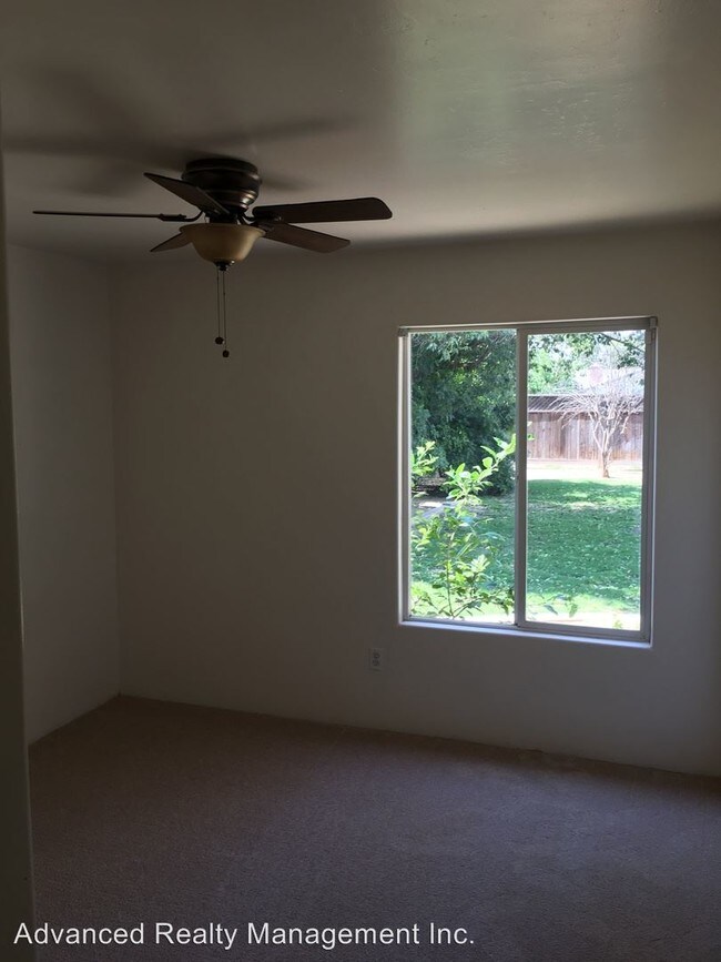 Building Photo - 5712 Moraga Ct