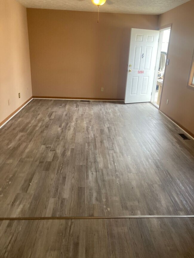 Foto del edificio - 509 Tuttle Ave