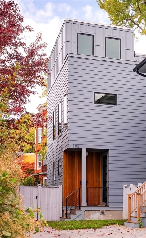 Building Photo - 205 Pearl St Building Photo - 205 Pearl St