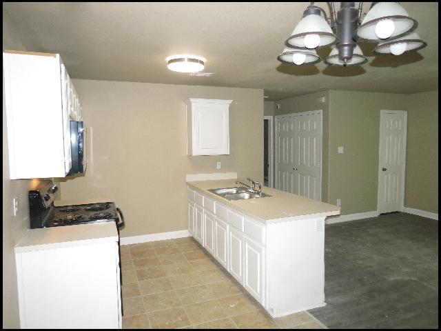 Foto del edificio - 185 Charles Dr