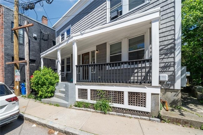 Building Photo - 8 Spring St