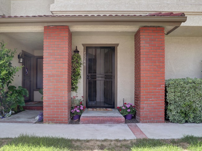 Building Photo - 25244 Birch Grove Ln