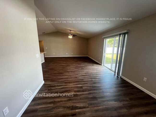 Foto del edificio - 1109 SW Khan Dr