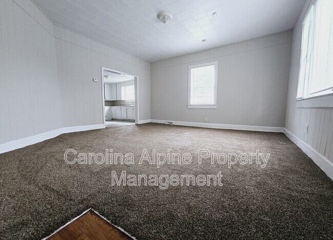 Building Photo - 801 W 2nd Ave