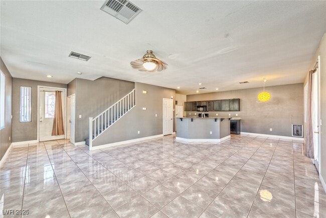 Building Photo - 9304 Perennial Ave