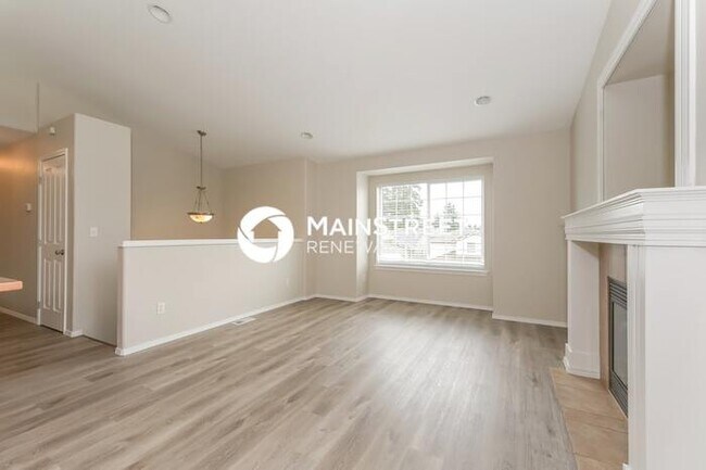 Foto del edificio - 3 Bedroom Pet-Friendly Home in SPANAWAY, W...