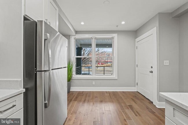 Foto del edificio - 2419 Benning Rd NE