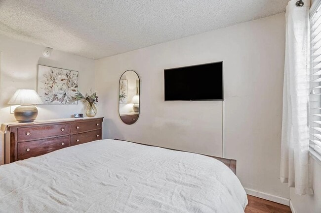 Foto del edificio - 247 N Capitol Ave