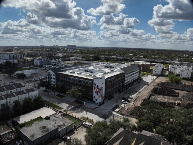 3D Exterior - CO/OP Eado