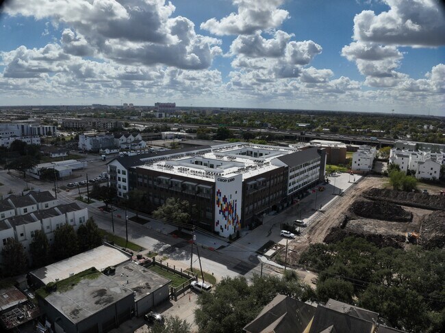 Exterior 3D - CO/OP Eado