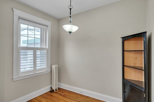 Building Photo - 315 Allston St