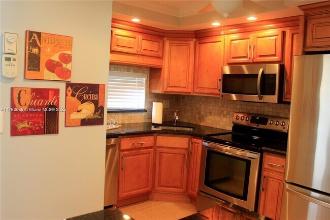 Foto del edificio - 8941 S Hollybrook Blvd