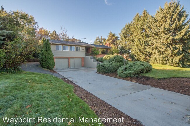 Building Photo - 4 br, 3 bath House - 1111 Highland View Dr