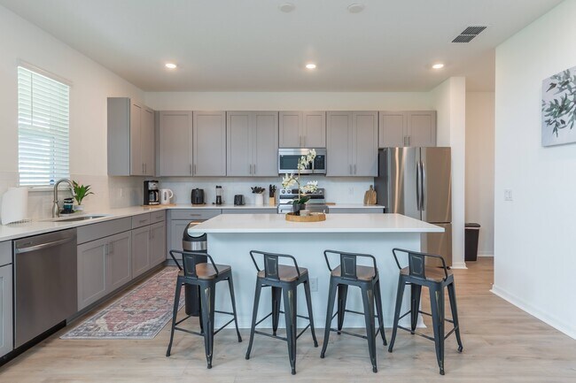 Photo - 2310 Lancashire St House