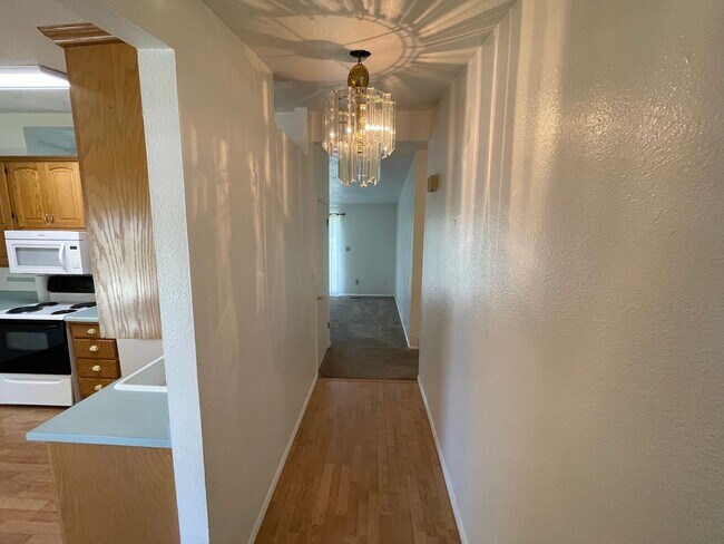 Foto del edificio - Great 5 Bed/3 Bath home in Orem