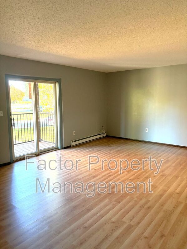 Building Photo - 418 Allan Ave