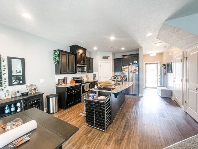 Foto del edificio - 3 bedroom/2.5 bathroom townhome close to Ft. Gordon!