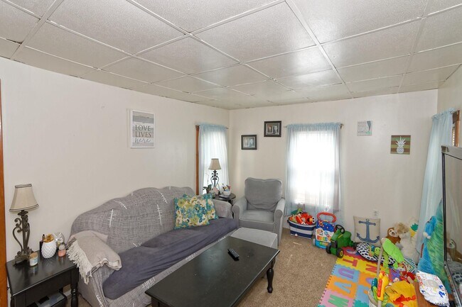 Building Photo - 59 Corliss Ave