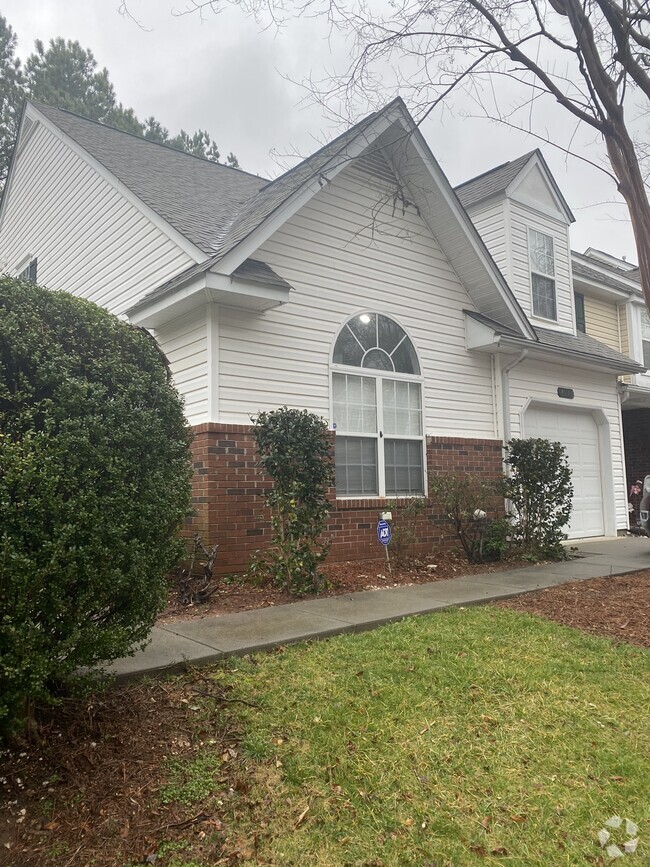 Building Photo - 8041 Christmas Ct