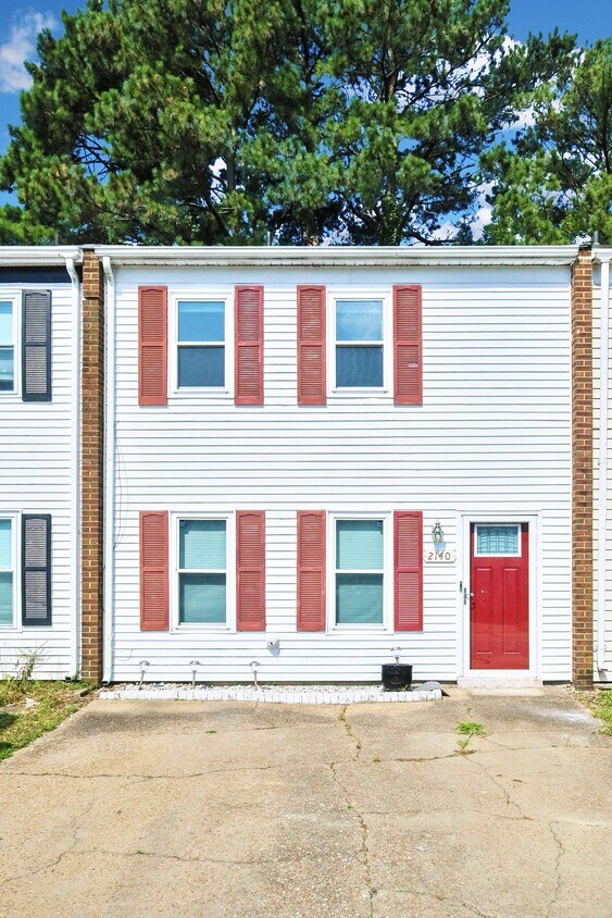 Primary Photo - 2140 Kimball Cir