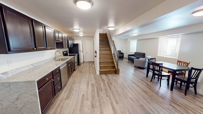 1104 S. Forest-1104FO-1 - 1104 S. Forest-1104FO-1 Apartment