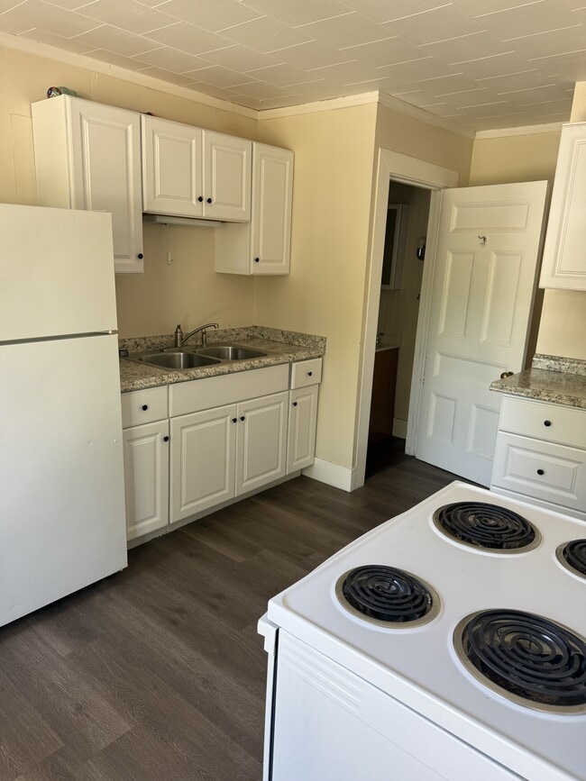 Building Photo - 1 Newhall St