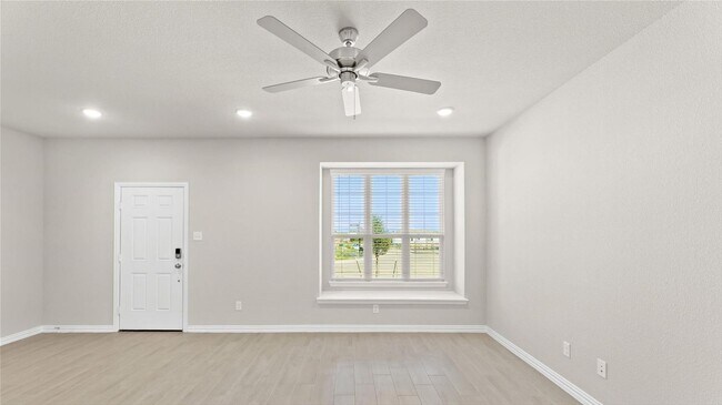 Foto del edificio - 3716 Paradise Way