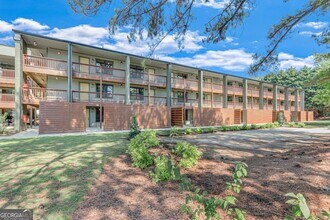 Building Photo - 710 Jesse Jewell Pkwy SE