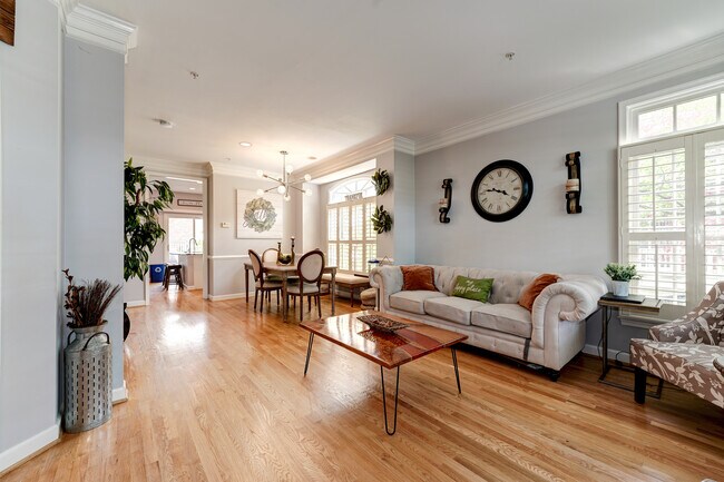 9' ceilings throughout! - 502 Fallsgrove Dr