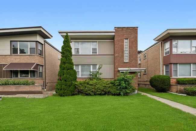 Foto del edificio - 900 Dunlop Ave