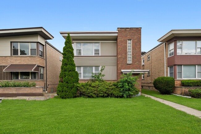 Building Photo - 900 Dunlop Ave