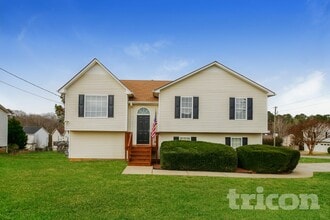 Building Photo - 404 Remington Ct