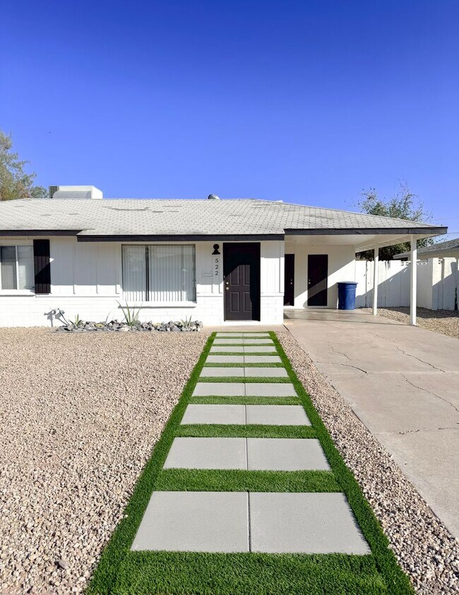 Building Photo - MODERN TEMPE HOME 1 MILE AWAY FROM ASU CAM...