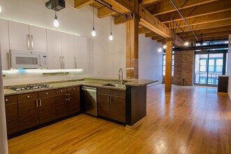 Building Photo - 701 W Jackson Blvd