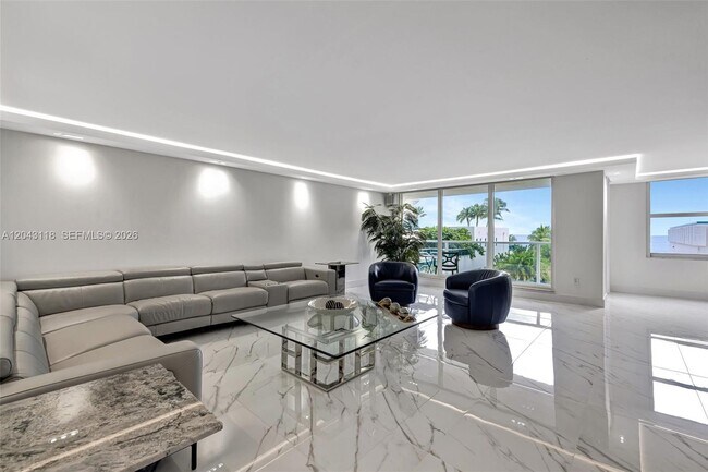 Building Photo - 2751 S Ocean Dr