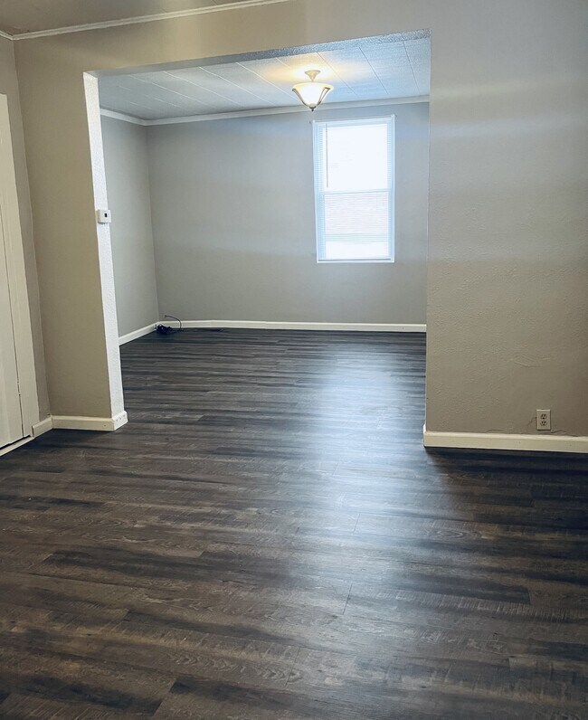 Building Photo - 314 N Fayette St