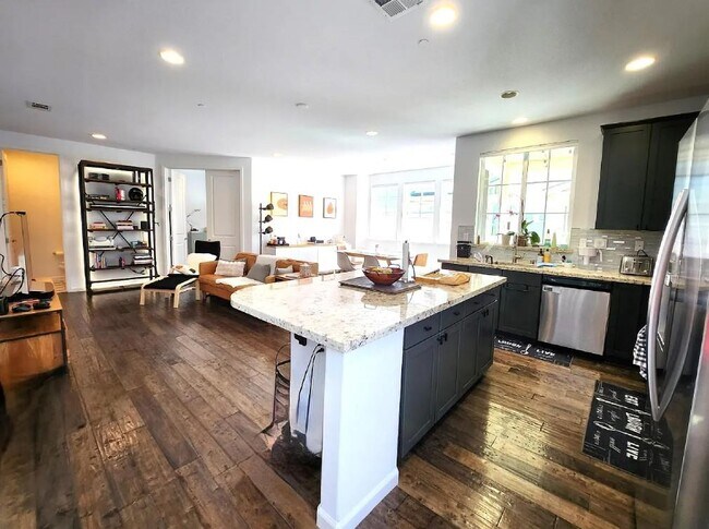 Foto del edificio - 631 True Wind Way