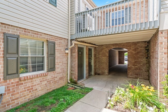 Interior Photo - Metropolitan West Goshen