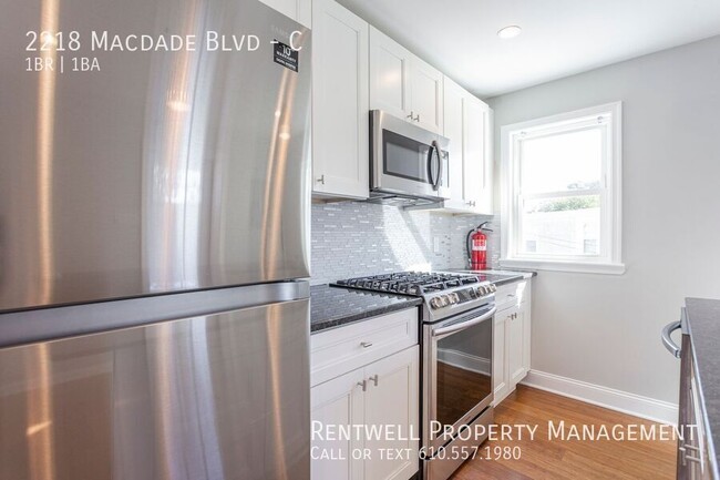 Building Photo - UPDATED 1 bedroom 1 bathroom apartment wit...